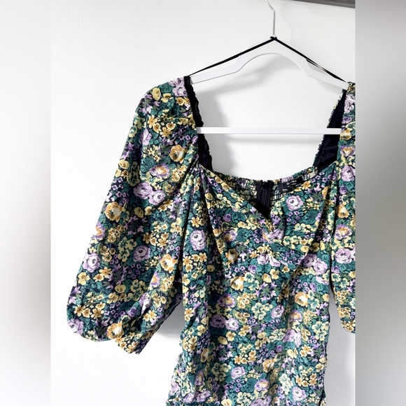 Floral Ruched Mini Dress - Picture 6 of 9